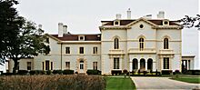 Astors Beechwood Mansion (2966829057) crop.jpg