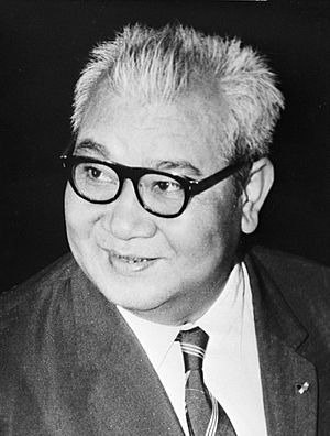 Boun Oum 1971.jpg