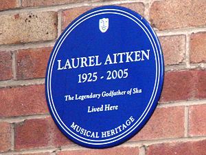 LeicesterAitkenPlaque2010bb