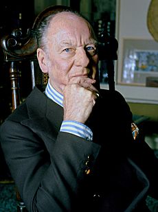 John Gielgud 12. Allan Warren