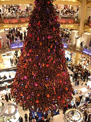 Paris-Galeries Lafayettes-Sapin de noel2-2005-11-28