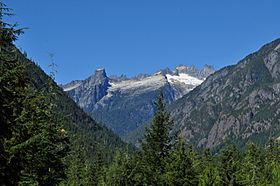 Picket Range from Sterling Munro Trail overlook 01