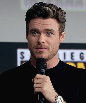 Richard Madden (48462874707) (cropped).jpg