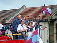 WestHamUnitedBus2005