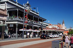 AU-fremantle-cap-strip