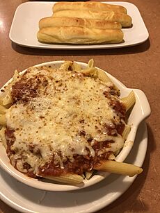 Baked Ziti and breadsticks, Fazoli's