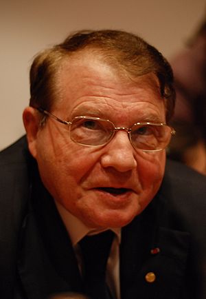 Luc Montagnier-press conference Dec 06th, 2008-6.jpg