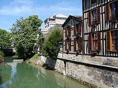 Vue de Châlons-en-Champagne 220407