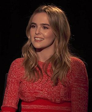 EXclusive TV Zoey Deutch