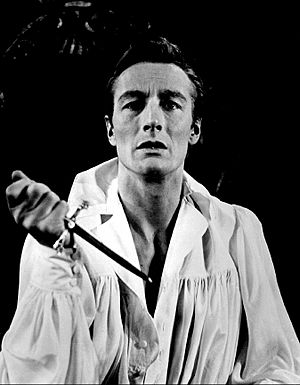 John Neville Hamlet 1959.JPG