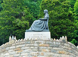 The Mothers' Memorial in Ashland