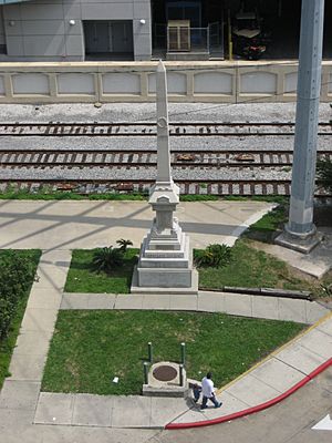 NOLAWhiteLeagueMonumentByTracks.jpg