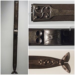 PageMuseum of Scotland scabbard