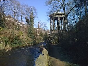 St Bernards Well - panoramio