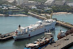 US Navy 070730-N-8704K-053 Hospital ship USNS Comfort (T-AH 20) is moored in Acajutla, El Salvador, during a scheduled port visit.jpg