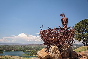 Birds Nest Sculpture on Dairy Farmers Hill