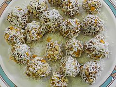 Cashew balls