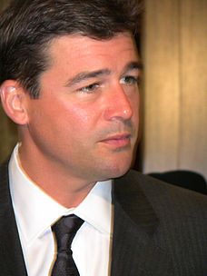 Kyle Chandler