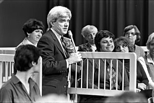 Phil Donahue with audience members