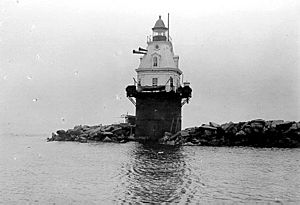 Southwest Ledge (New Haven Breakwater) Light (New Haven County, Connecticut)