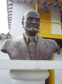 Tomas Carrasquilla-Busto-Medellin