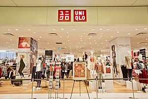 UNIQLO Canada @ Metropolis (36994430014)