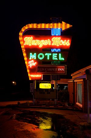 US66 Munger-Moss night