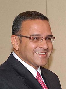 Mauricio Funes (Brasilia, May 2008).jpg