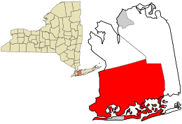 Location of Hempstead in Nassau County (right), and location of Nassau County in the State of New York (left)