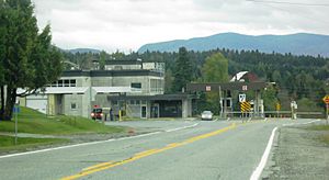 Stanhope Quebec border station.jpg