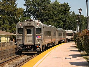 Train 1253 leaves Glen Rock Boro Hall Bergen County Line