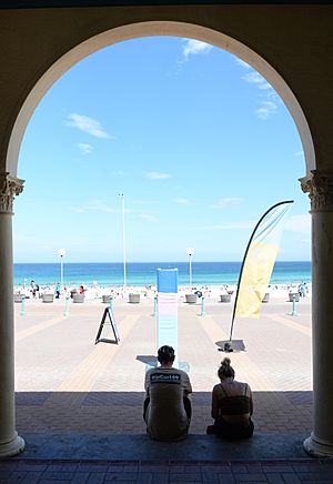 (1)Bondi Beach Pavilion