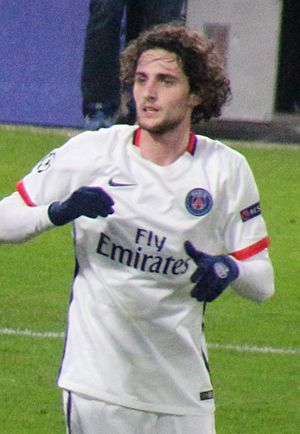 Chelsea 1 PSG 2 (25672641705) - Adrien Rabiot (cropped)