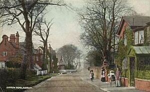 Harrow Road, Sudbury postcard