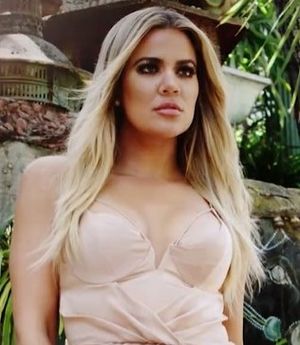 Khloe Kardashian (cropped).jpg