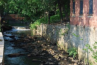 Moshassuck River Providence.jpg