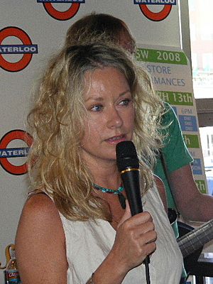 Shelby Lynne talking.jpg