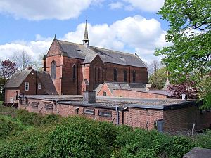 St Osmunds Church (geograph 2943492).jpg