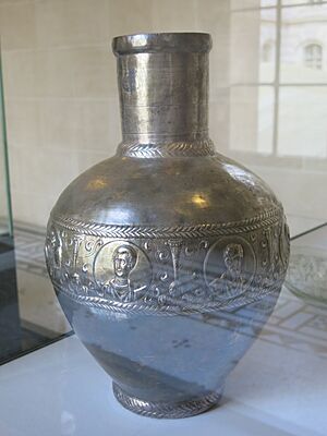 Vase d'Émèse (Louvre, Bj 1895)