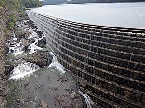 Croton Gorge waterfall 2