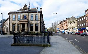 Maryhill Burgh Hall (geograph 4890189).jpg