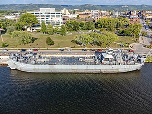 USS LST-325-9.jpg