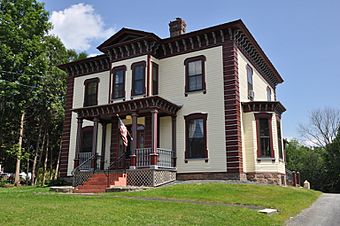 WaterburyVT ColbyMansion.jpg