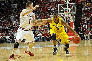 20120105 Trey Burke drives against Jordan Hulls