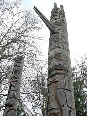 Burke Museum totem poles 01