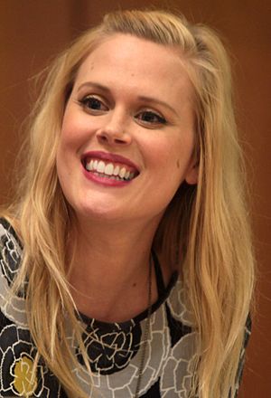 Janet Varney Oct 2014 (cropped).jpg