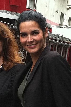 Rizzoli & Isles Season 2 Alley Scene - Angie Harmon (cropped).jpg