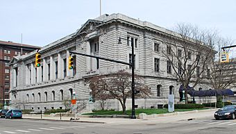 USPostOfficeGrandRapidsMI.jpg