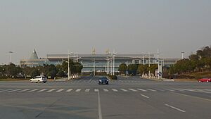 Yangzhou Railway Station - P1070063