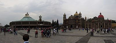 Basilica-PlazaMariana